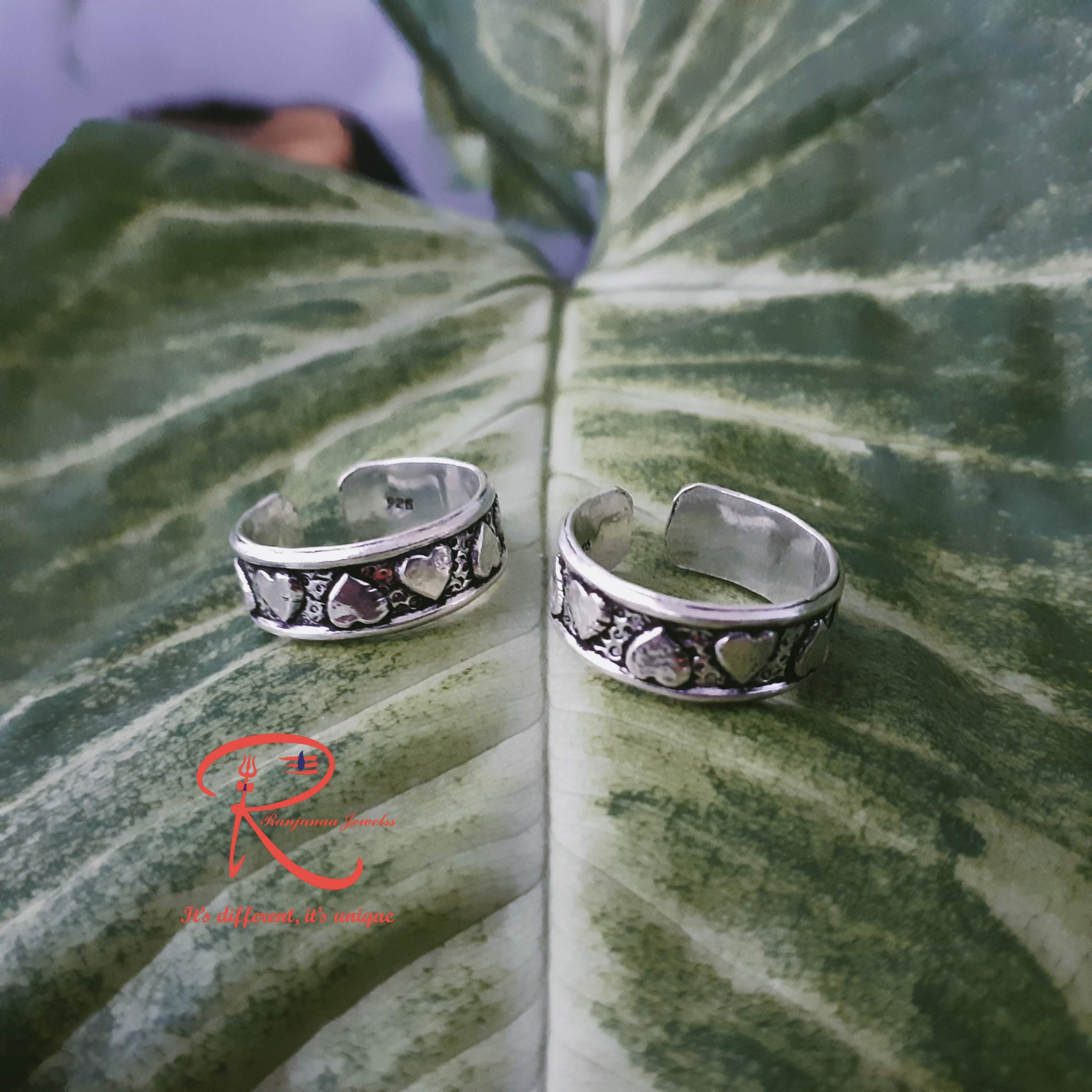 Toe ring 13
