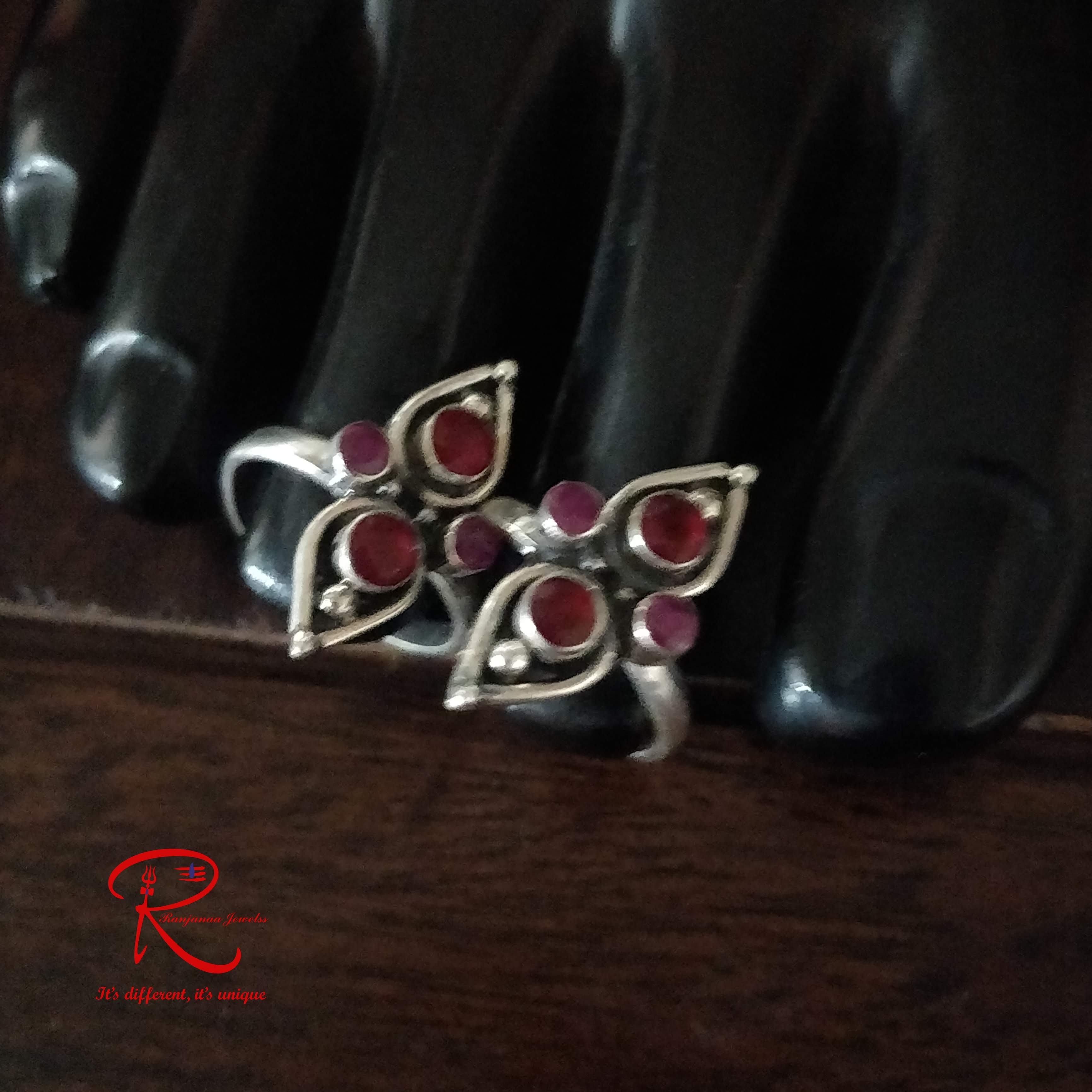 Toe ring 21