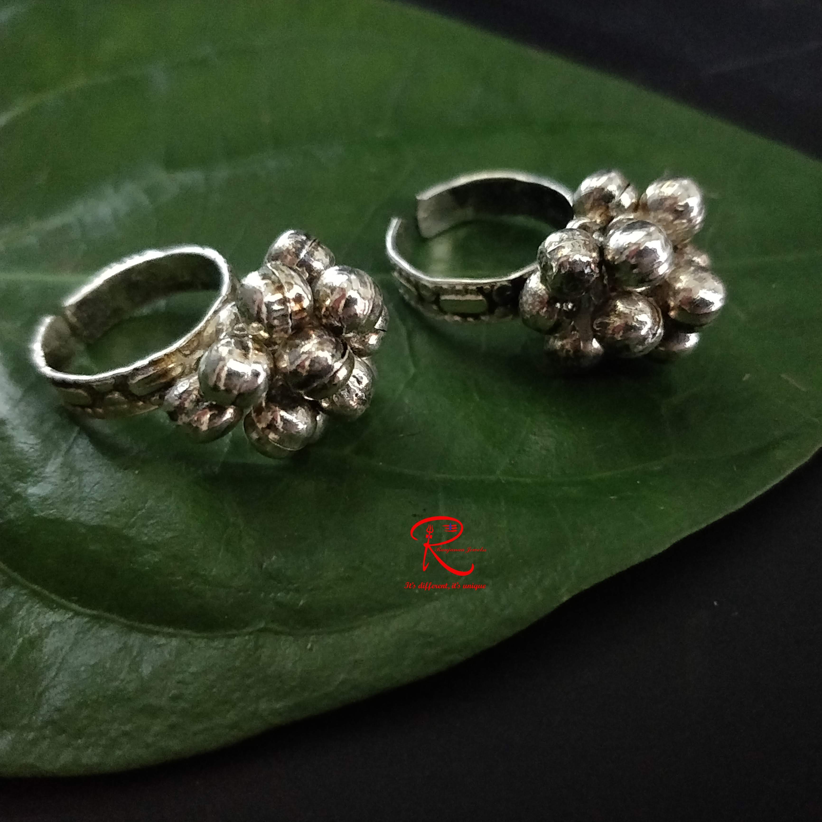 Toe ring 56