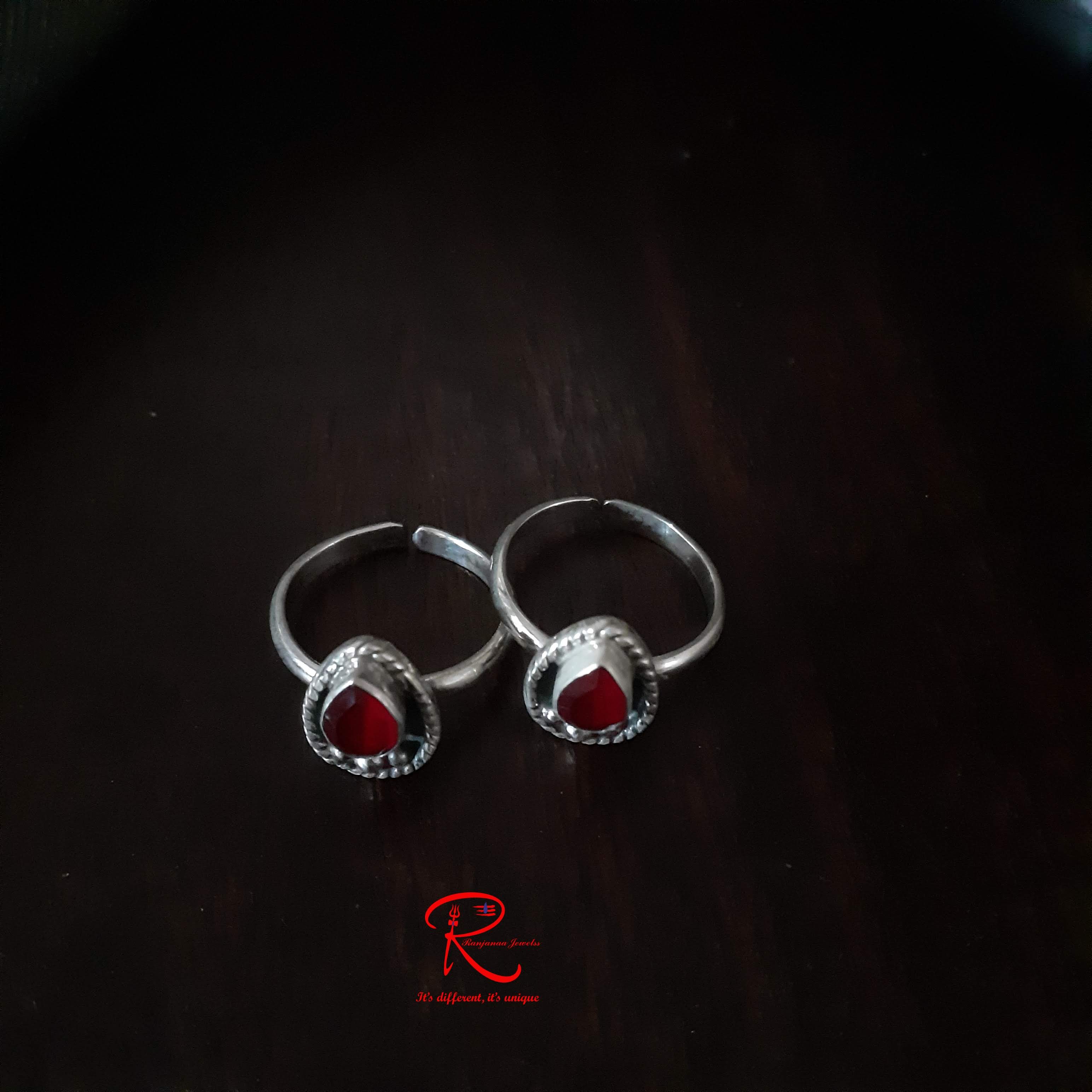 Toe ring 18
