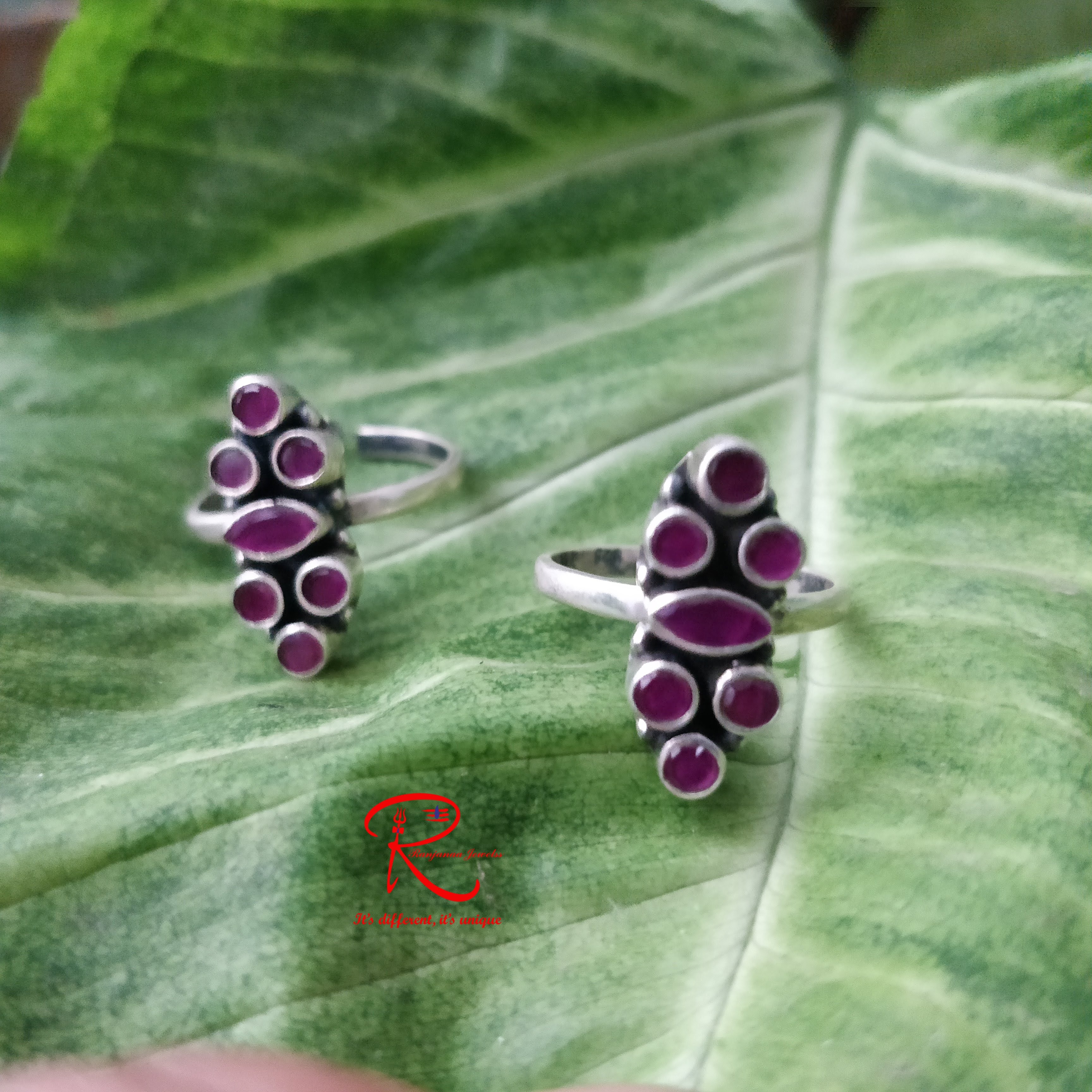 Toe ring 30