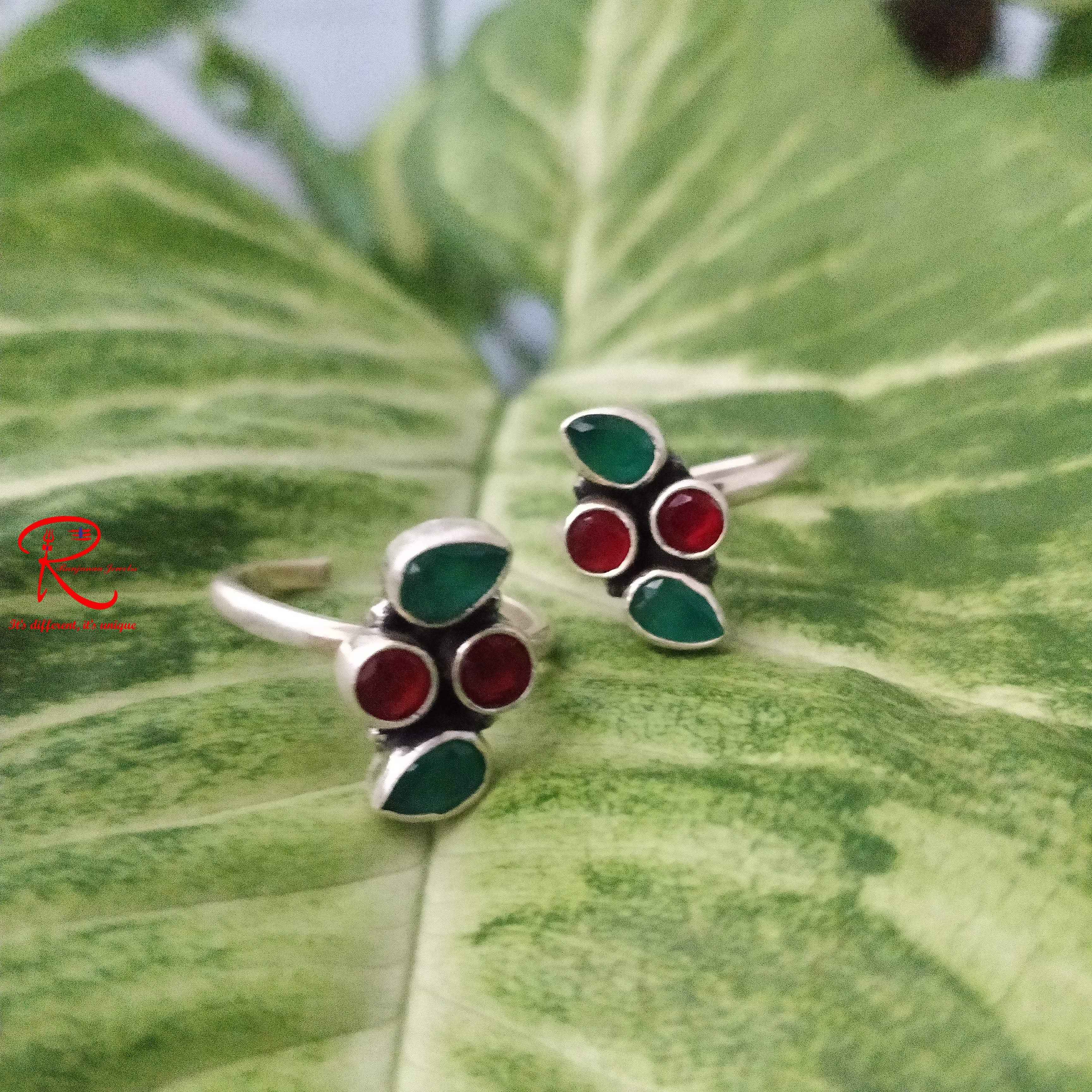 Toe ring 28