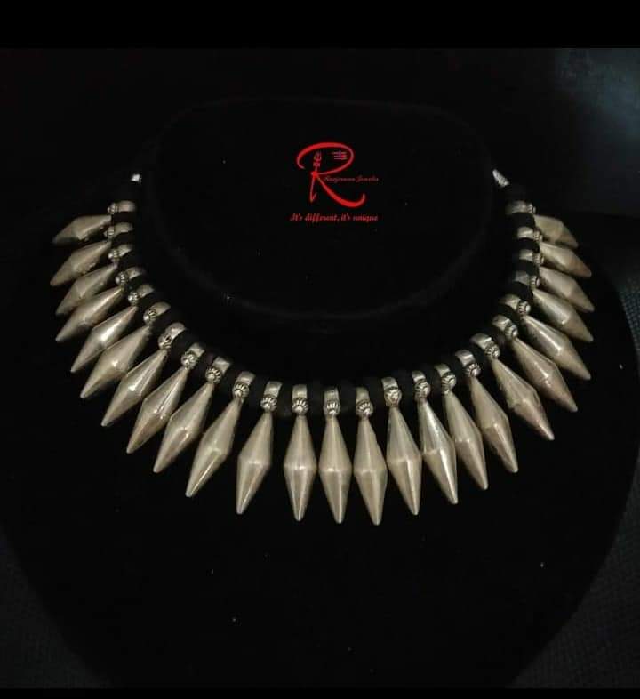 Choker 9