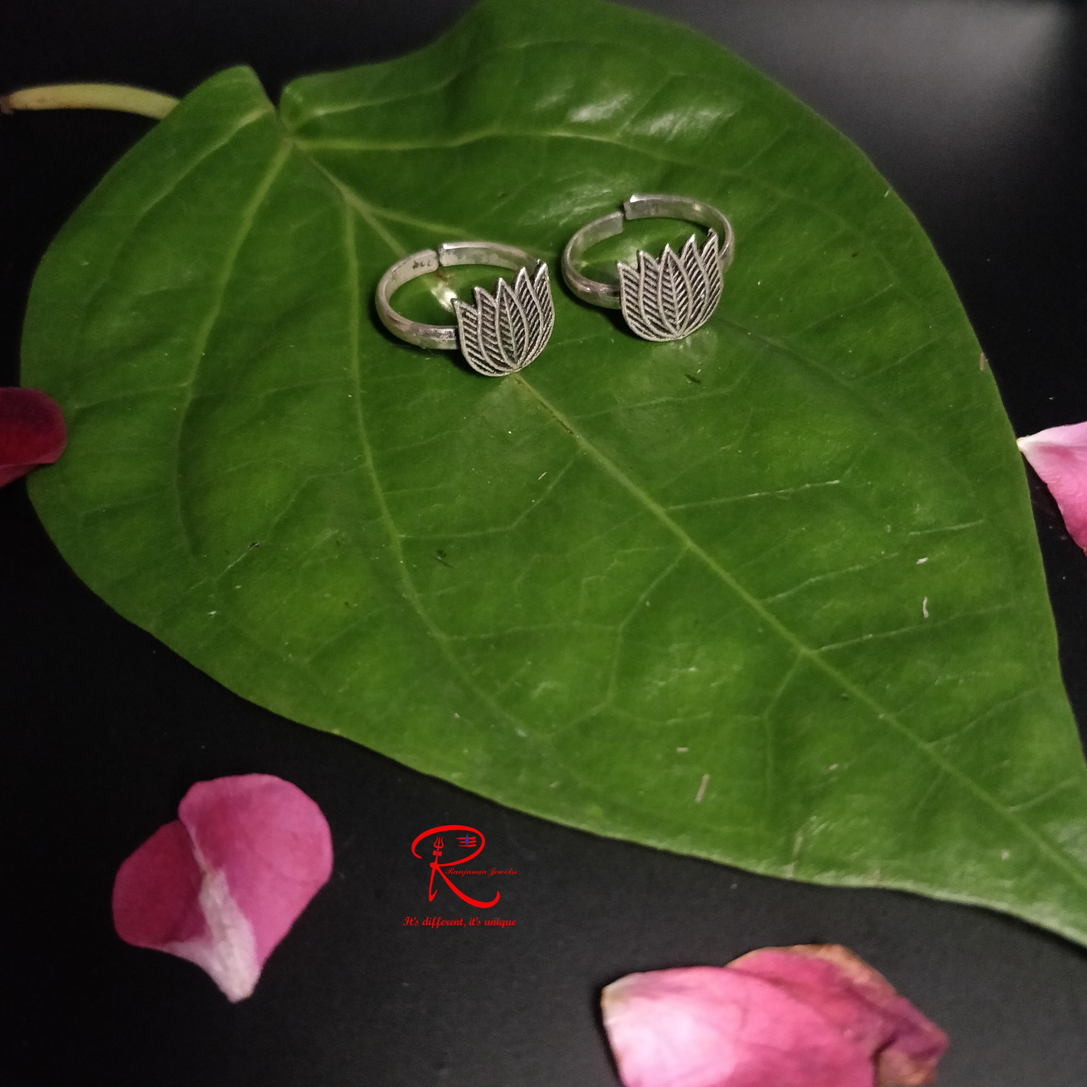 Toe ring 59